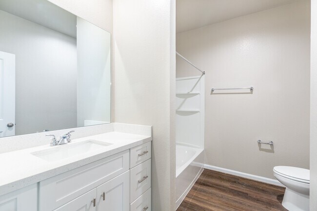 Building Photo - 131 Pk Pl Cir
