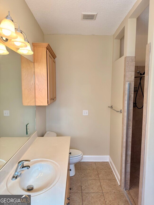 Building Photo - 38 Coastal Walk