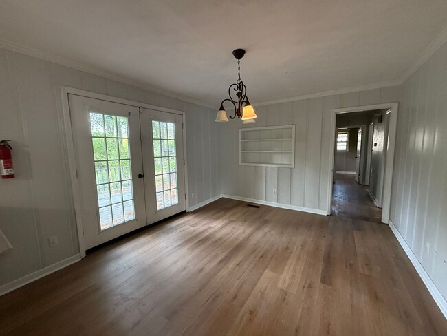 Building Photo - Welcome Home to Comfort and Charm in Decat...