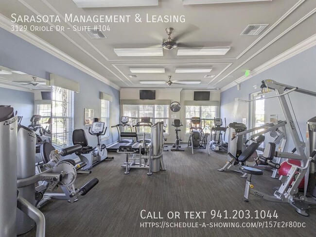 Building Photo - 3129 Oriole Dr