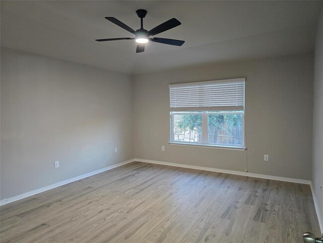 Building Photo - 10303 Tildon Ave