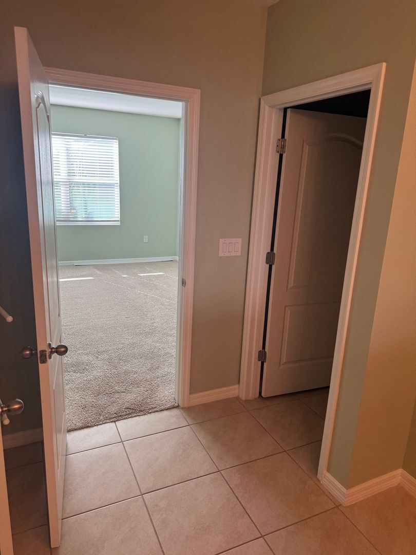 Building Photo - 4207 Looking Glass Pl