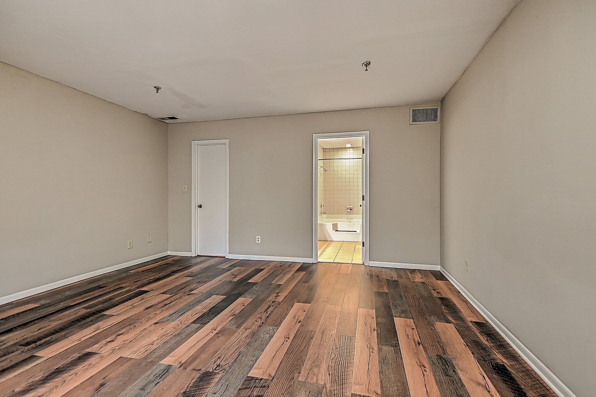 Building Photo - 109 Beechnut St