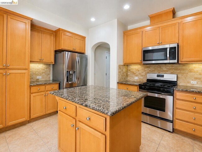 Building Photo - 2103 Maidenhair Way
