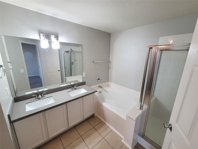 Building Photo - 603 Cypresswood Ridge