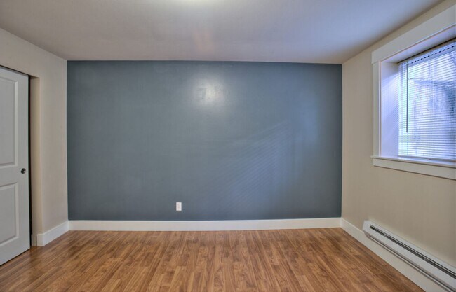 Building Photo - 15536 Shoreline