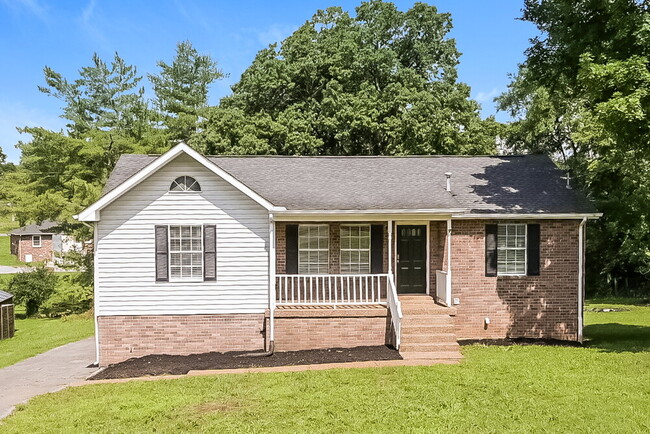Building Photo - 121 Lee Ct