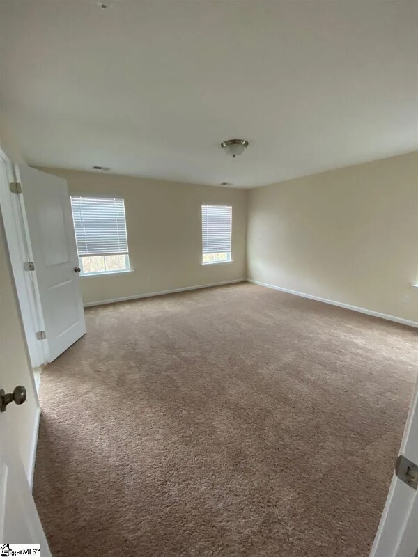 Building Photo - 305 Castleton Cir