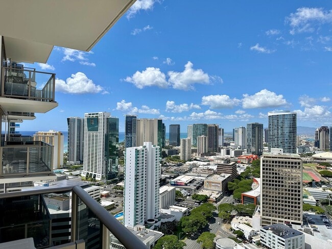 Building Photo - 1388 Kapiolani Blvd