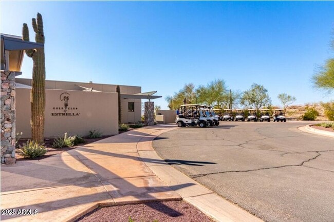 Building Photo - 18462 W Piedmont Rd