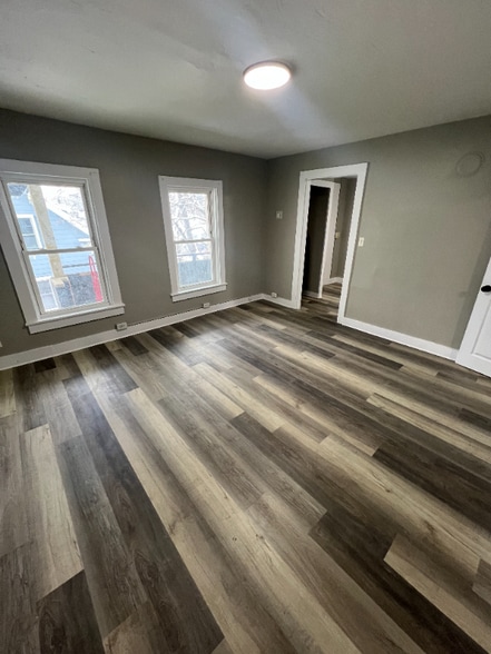 Building Photo - 10 Prospect St