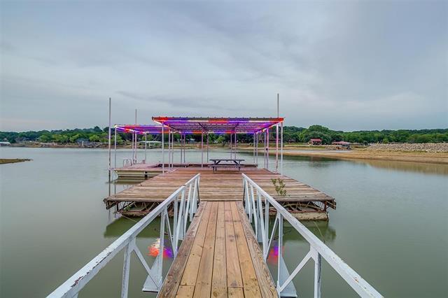 Building Photo - 520 Deer Trail