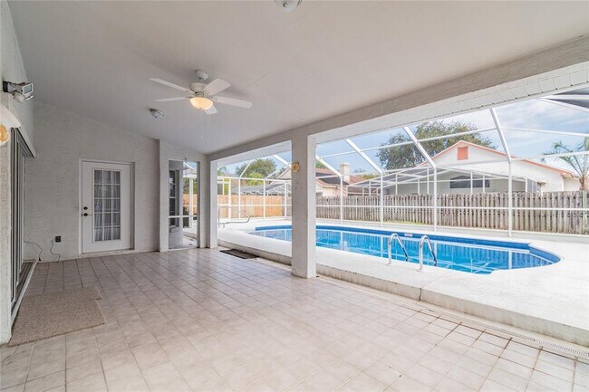 Building Photo - 3034 Ellington Way