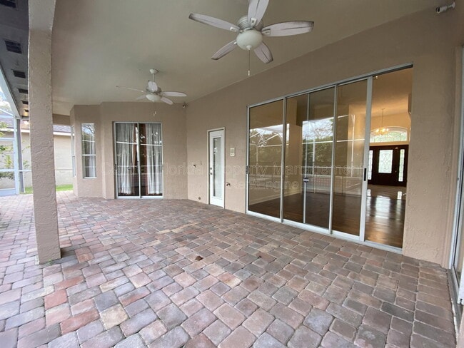 Building Photo - 5614 Craindale Dr
