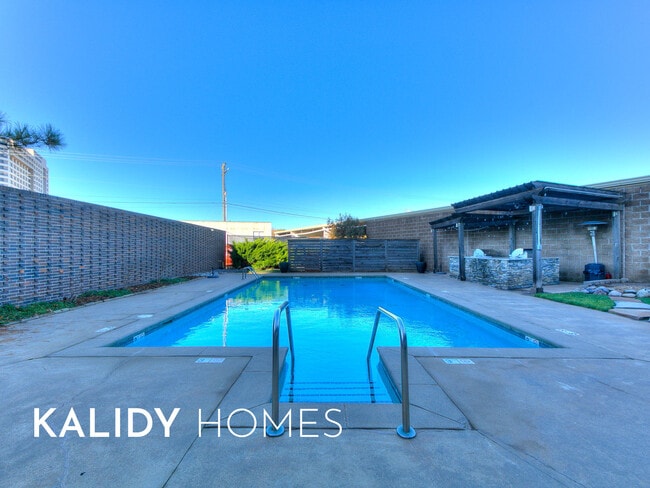 Building Photo - 5900 Mosteller Dr