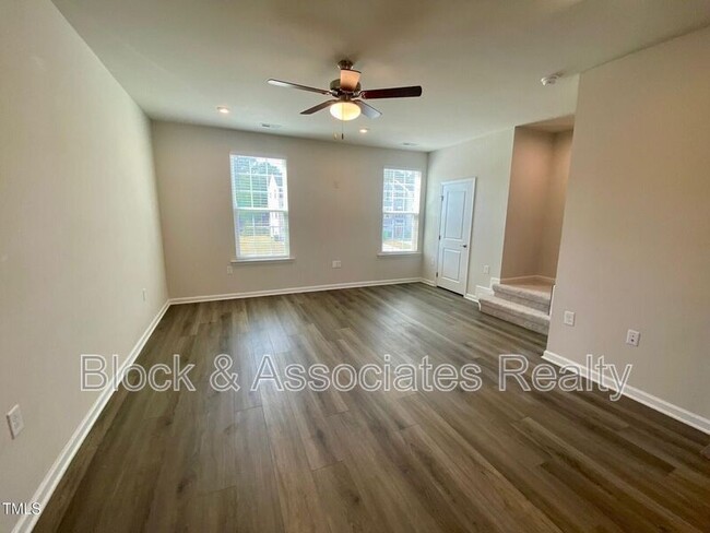 Building Photo - 6517 Pathfinder Wy