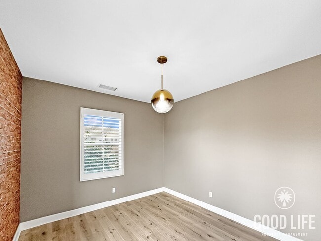 Building Photo - Stunning 3Bd/3.5Ba Home in Irvine w/Large Patio, Modern Design and 2 Master Suites!