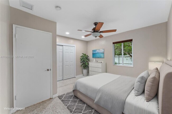 Building Photo - 6820 SW 77th Terrace