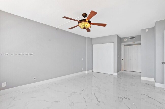 Building Photo - 780 NE 69th St