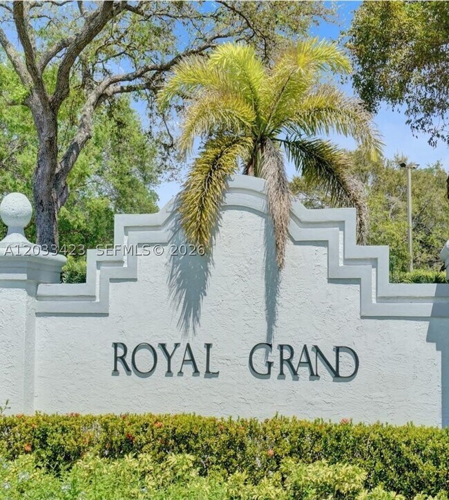 Building Photo - 2600 S University Dr