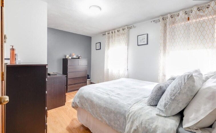 Building Photo - 52 Winnepurkit Ave