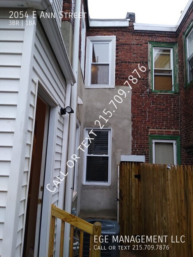 Building Photo - 2054 Ann St