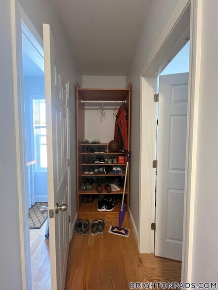 Building Photo - 29 Waverly St