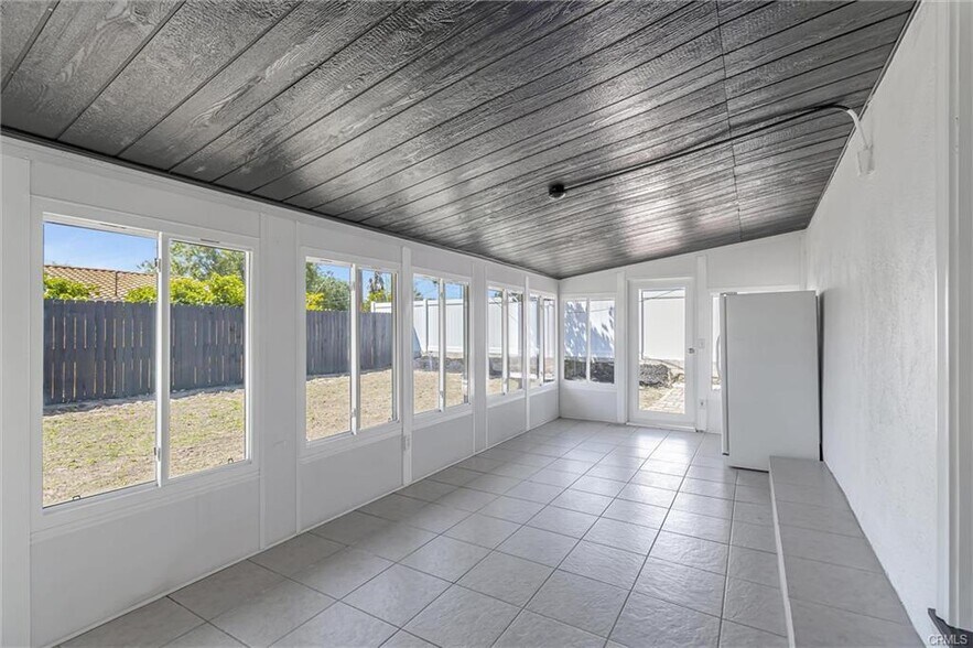 Building Photo - 18500 Celtic St