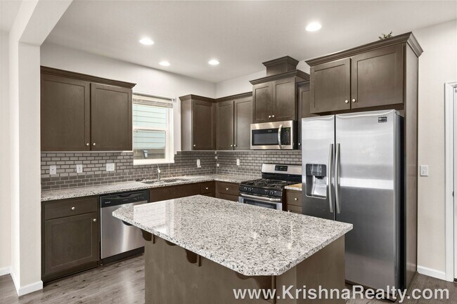 Building Photo - 7263 NW 165th Ave