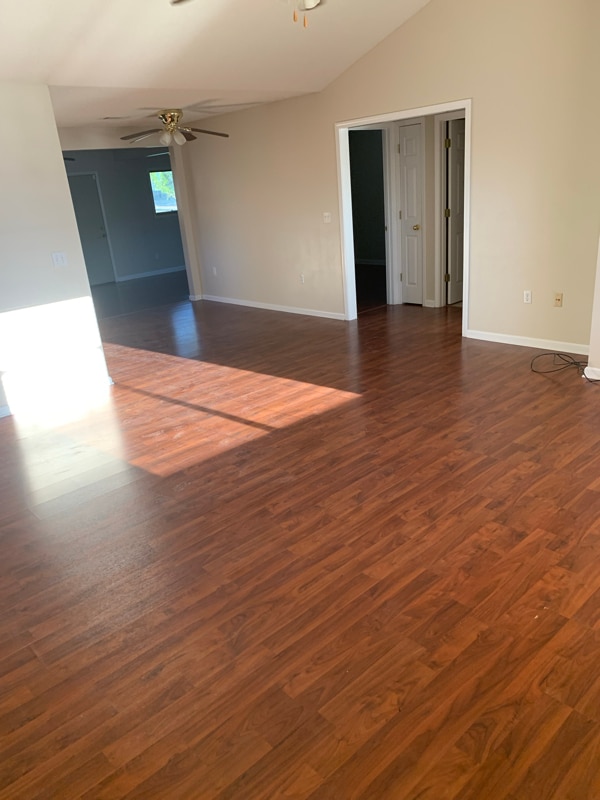 Building Photo - 530 Summer Dr