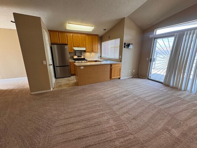 Building Photo - 5615 Duranes Dr NW