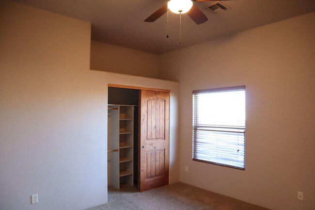 Building Photo - Your own resort! Elegant, Exclusive & Exquisite.