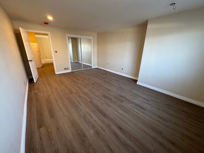 Building Photo - 23 Maywood Ave