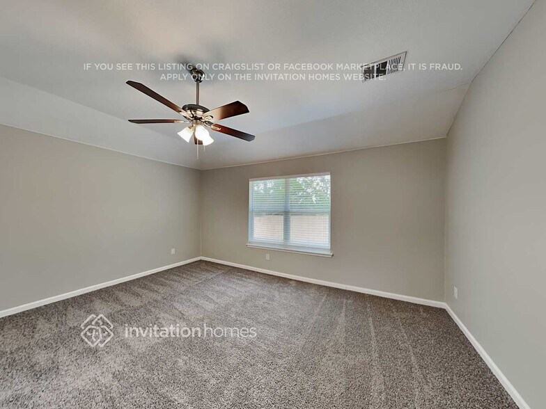 Building Photo - 205 Falling Leaves Trail