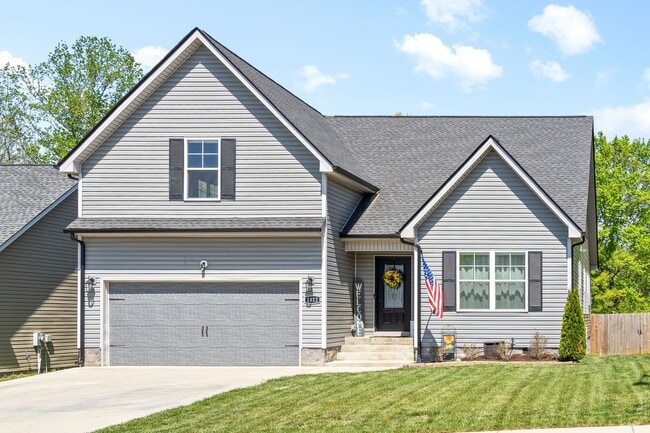 Primary Photo - 4 Bedroom Near Post With River Access For ...