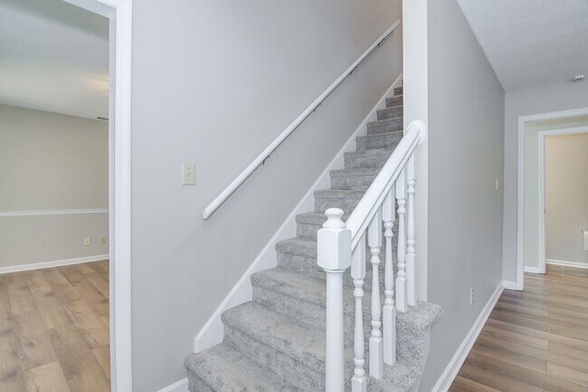 Building Photo - 321 Timberidge Dr