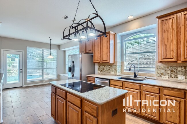 Building Photo - 122 Freedom Ct