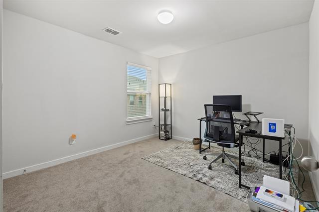 Building Photo - 2052 Dove Creek Ln