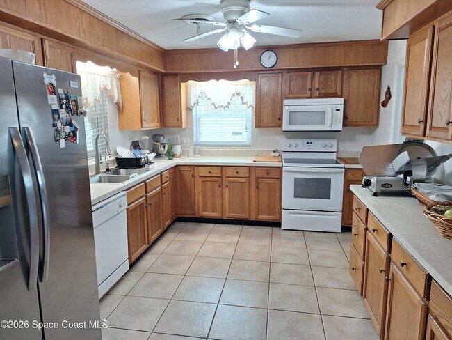 Building Photo - 289 Ellwood Ave