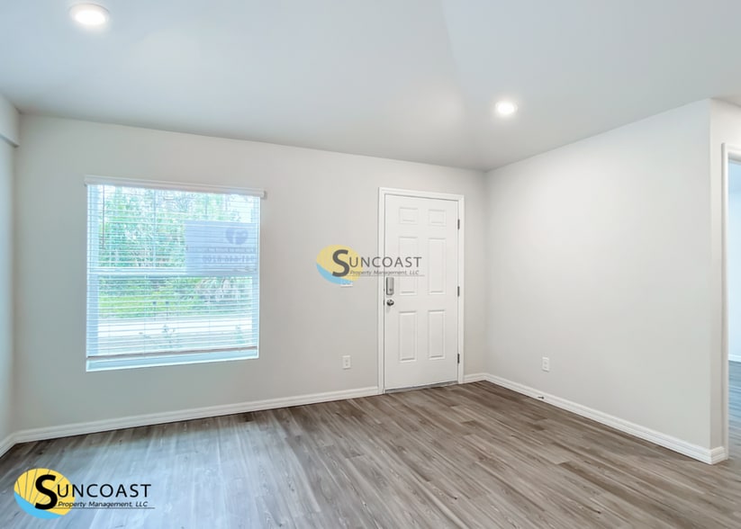 Building Photo - 109 E Harvard St