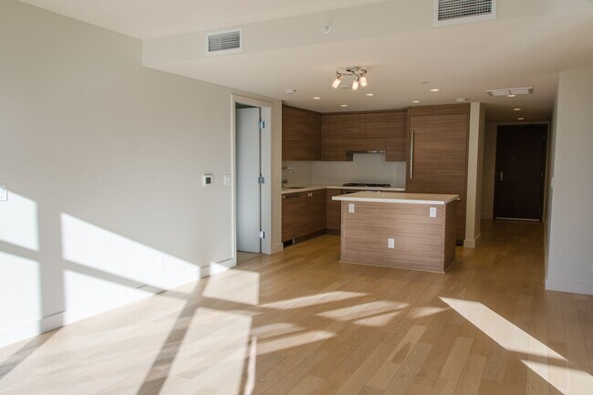 Building Photo - 2bd/2ba Seattle Condo