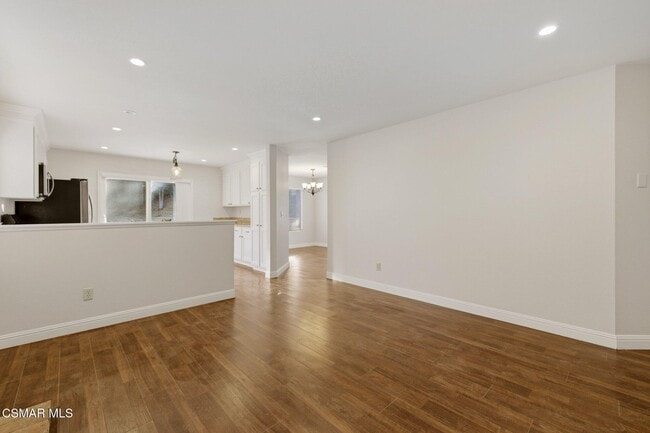 Building Photo - 26916 Lost Oak Ct