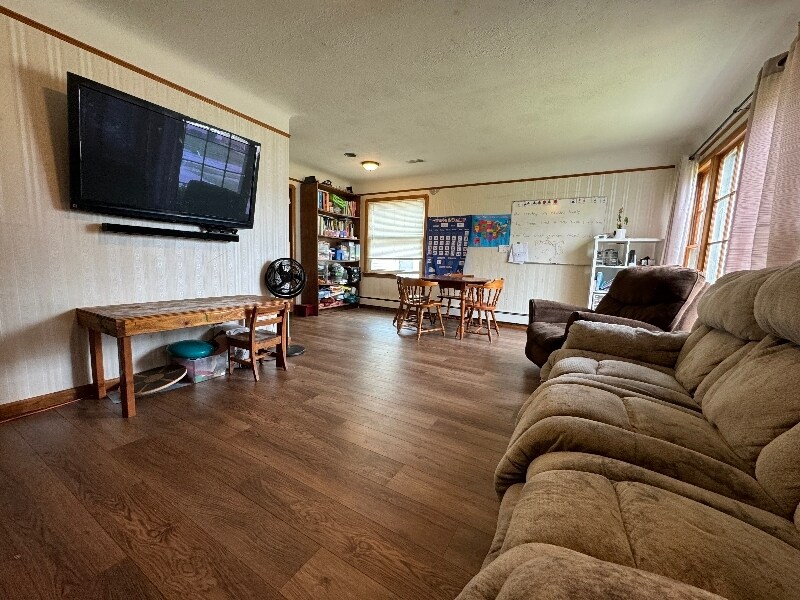 Building Photo - 430 E 309th St