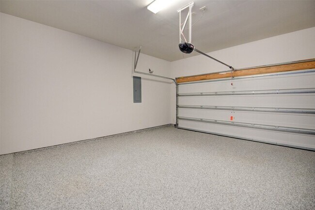 Building Photo - 19 Daffodil Meadow Pl