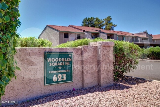 Building Photo - 533 W Guadalupe Rd