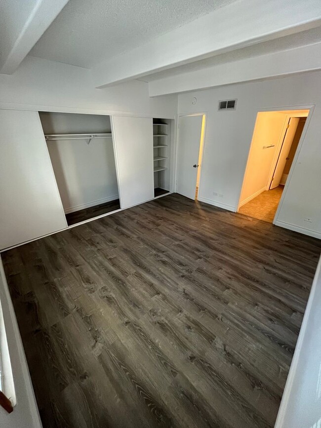 Building Photo - 2 Bedroom Condo in Denver