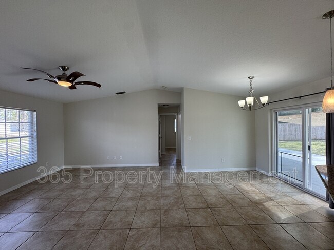 Building Photo - 4343 Belladonna Ave