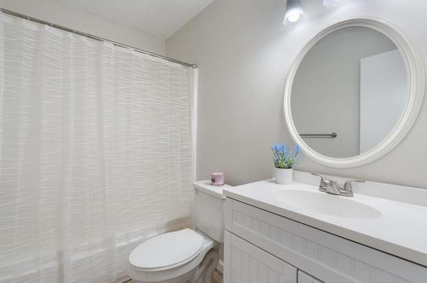 Building Photo - 2204 Silver Spur Dr