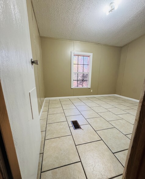 Building Photo - 286 Vestry Rd