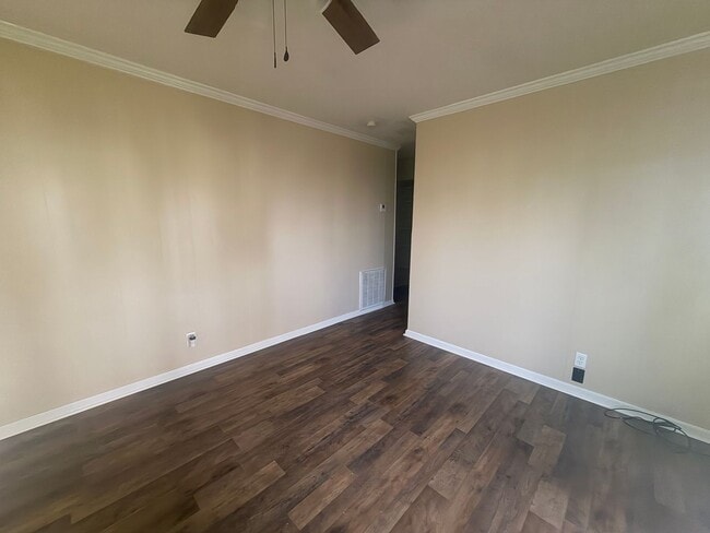 Building Photo - FOR RENT in LAFAYETTE!